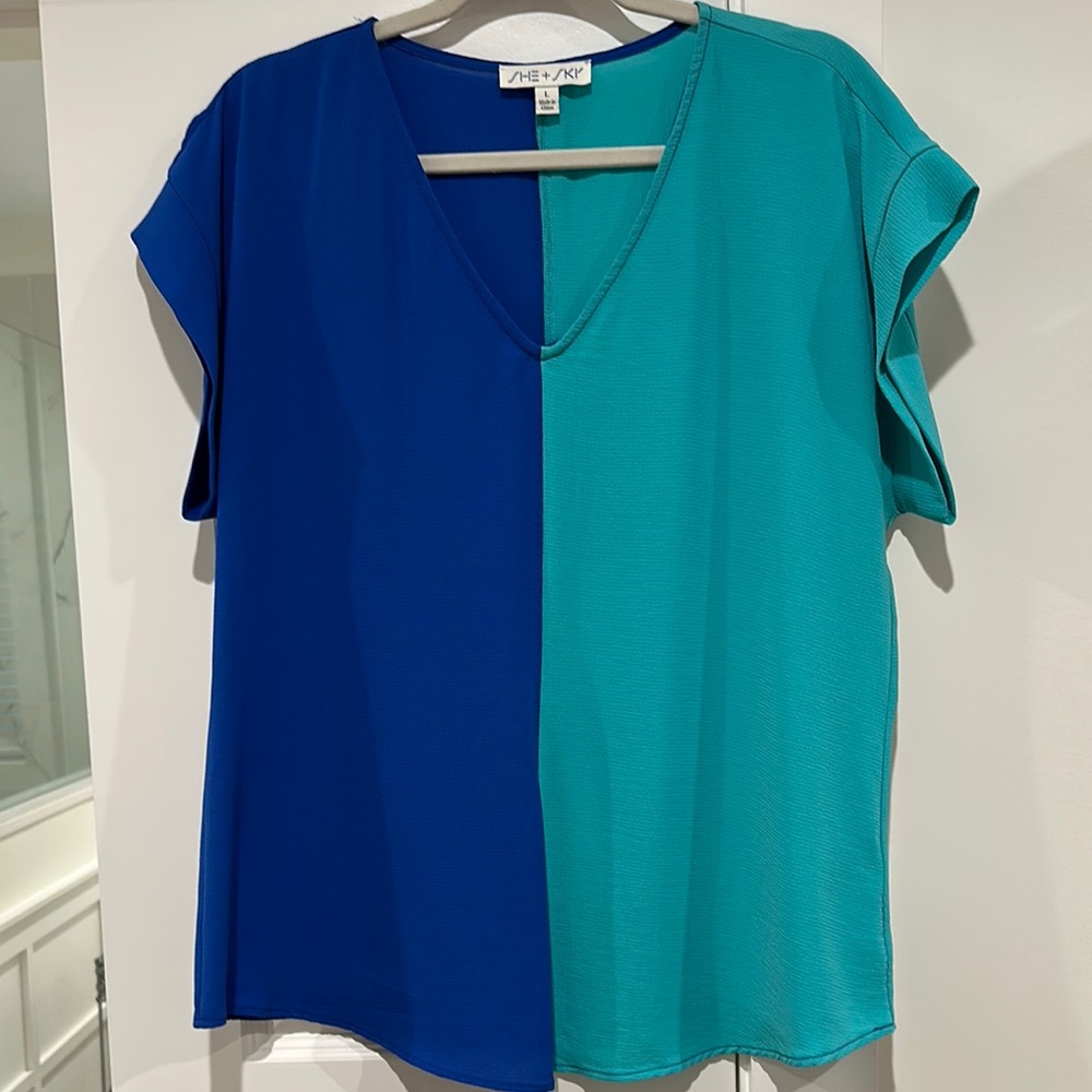 She + Sky Blue and Green Boxy Short Sleeve Blouse